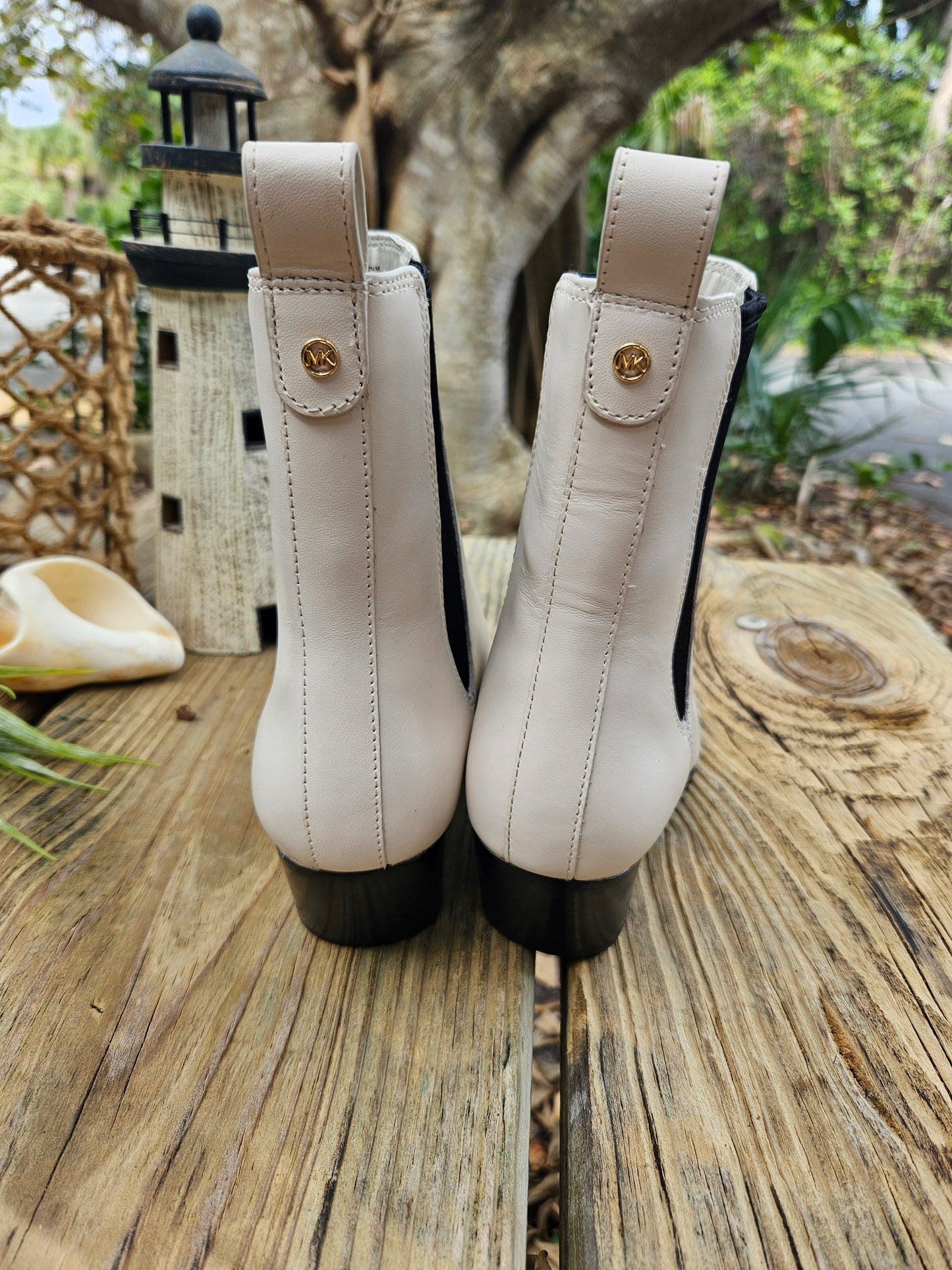 Michael Kors Womens Kinlee Bootie White Leather Size 7.5M - NEW OTHER